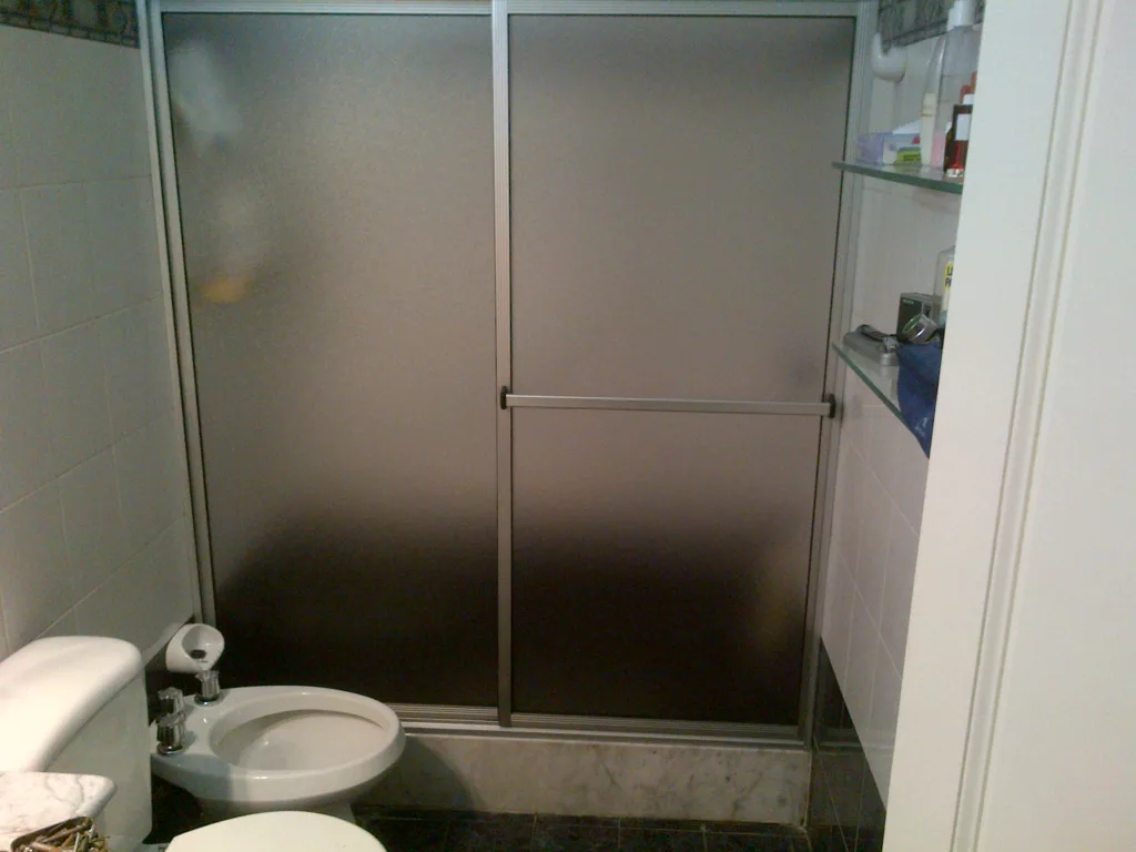 cambio de ruedas de mamparas de baño.